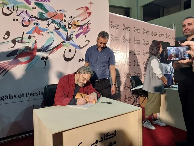 آنچه به ما قدرت می‌دهد تا سرمان را در دنیا بلند کنیم تکیه بر فرهنگ است