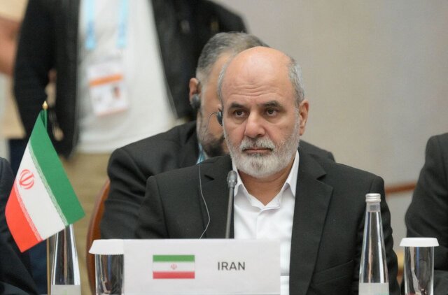 «عهد رئیسجمهور»، «گلایه آملی لاریجانی» و «دیپلماسی اجبار»